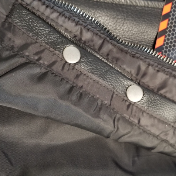 Women's leather vest with concealed weapon pockets - Picture 4 of 9